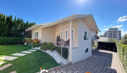 Casa com 3 dormitórios sendo 1 suíte à venda, 344 m² por R$ 1.480.000 - Estados - Indaial/SC