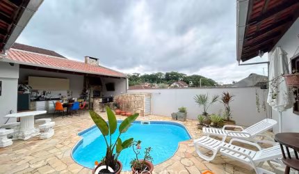 Casa com 3 dormitórios à venda, 280 m² por R$ 940.000,00 - Velha - Blumenau/SC