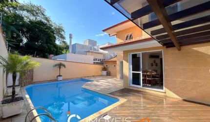 Casa com 3 dormitórios à venda, 294 m² por R$ 1.889.000,00 - Velha - Blumenau/SC