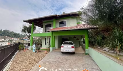 Casa com 3 dormitórios à venda, 184 m² por R$ 880.000 - Escola Agrícola - Blumenau/SC