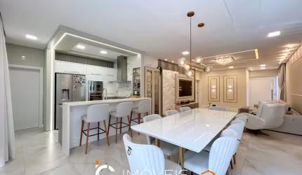 Casa com 3 dormitórios sendo 1 suíte à venda, 279 m² por R$ 1.600.000 - Água Verde - Blumenau/SC
