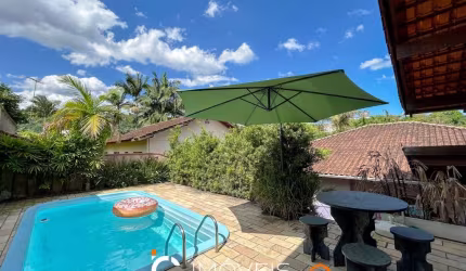 Casa com 3 dormitórios à venda, 150 m² por R$ 799.000,00 - Água Verde - Blumenau/SC