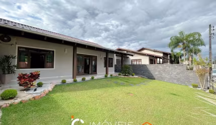 Casa com 3 dormitórios à venda, 200 m² por R$ 740.000,00 - Salto do Norte - Blumenau/SC