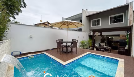 Sobrado com 3 dormitórios à venda, 149 m² por R$ 899.000,00 - Escola Agrícola - Blumenau/SC