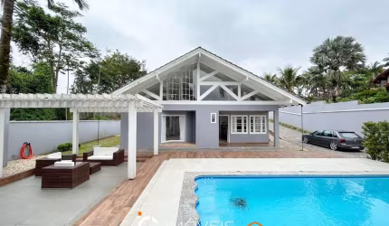 Casa com 3 dormitórios à venda, 282 m² por R$ 1.650.000,00 - Escola Agrícola - Blumenau/SC