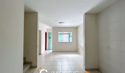 Sobrado com 2 dormitórios à venda, 64 m² por R$ 249.000,00 - Itoupava Central - Blumenau/SC