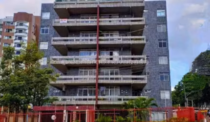 Apartamento amplo e reformado 3 Quartos, com suíte