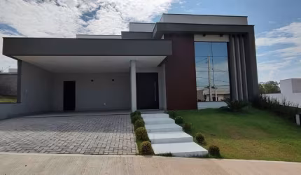 Ótima casa no Residencial Milano