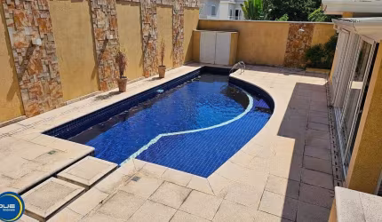 Casa em terreno amplo com piscina e escritório com 5 quartos - Indaiatuba SP.