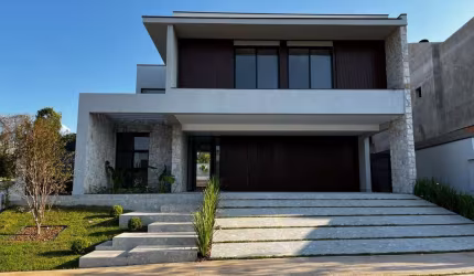 Casa em Condomínio de Luxo na Villa dos Pinheiros, Indaiatuba-SP: 3 Quartos, 3 Suítes e 387,54m² de Área. Venha Conferir!