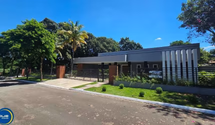 Chácara de luxo no Vale das Laranjeiras em Indaiatuba-SP: 4 quartos, 4 suítes, 2 salas, 6 banheiros, 14 vagas de garagem e 550,00 m² de área. Aproveite!