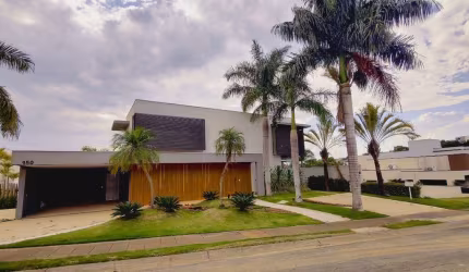 Sobrado de Alto Padrão no Jardim Vila Paradiso ? Indaiatuba | 4 Suítes, Piscina, 12 Vagas