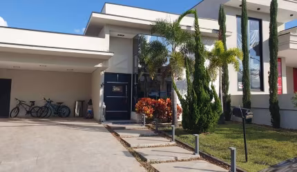 Casa de luxo em condomínio no Jardim Residencial Dona Lucilla, Indaiatuba-SP: 3 quartos, 3 suítes, 2 salas, 4 banheiros, 4 vagas, 180m².