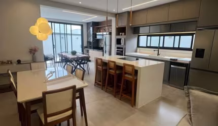 Sobrado no Condomínio Jardins do Império: 3 suítes, área gourmet, 147,08m² e planejados. Aproveite!