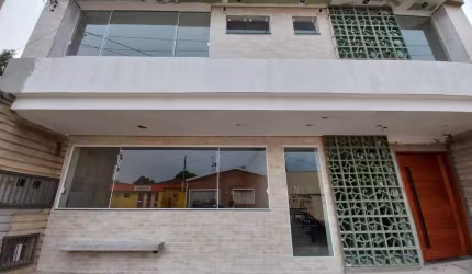 Prédio Comercial à Venda no Centro de Indaiatuba-SP: 411,41m² de Luxo e Conforto em 1 Sala e 8 Banheiros