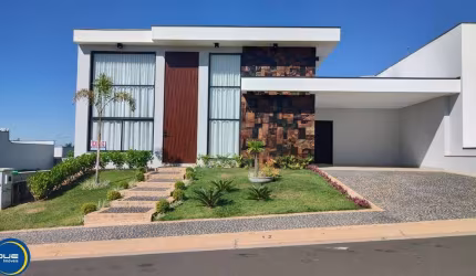 Casa de Luxo em Condomínio no Jardim Residencial Dona Maria José, Indaiatuba-SP: 3 quartos, 3 suítes, 2 salas, 5 banheiros, 4 vagas, 200m².