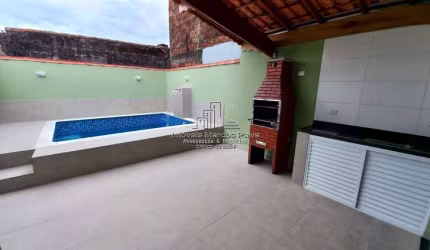 Casa nova, com piscina, na cidade de Mongaguá!