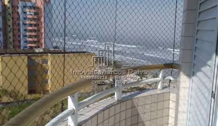 Apartamento com 1 dormitório, pé na areia!