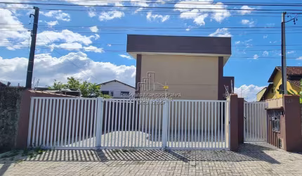 Sobrado em condominio em mongaguá...