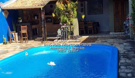 Excelente Casa com Piscina em Mongagua