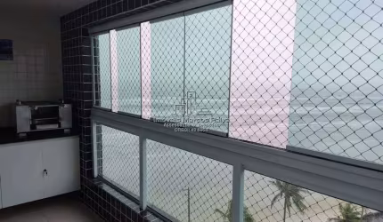 Condomínio Frente Mar com Lazer Completo.