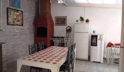 Casa no centro de mongaguá.