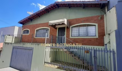 Casa à venda no bairro Vila Moreira - Botucatu/SP