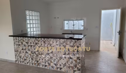 Casa Térrea muito bem construída com 03 suítes e Excelente padrão de acabamento!