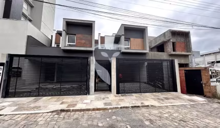Casa com 3 quartos à venda no Sagrada Família, Caxias do Sul  por R$ 880.000