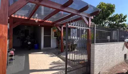 Casa à venda no bairro Forquilhas em São José/SC