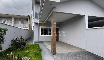 Sobrado à venda no bairro Rio Grande em Palhoça/SC