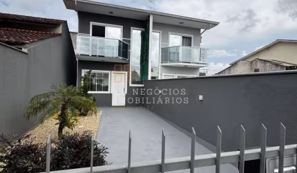 Sobrado à venda no bairro Forquilhas - São José/SC