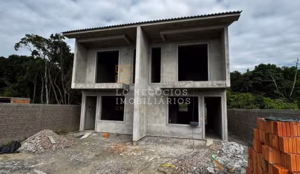 Sobrado à venda no bairro Forquilhas - São José/SC