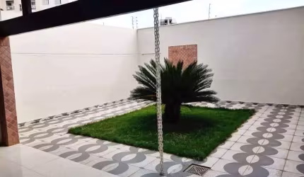 Casa com 3 quartos à venda no Copacabana, Uberlândia  por R$ 799.000