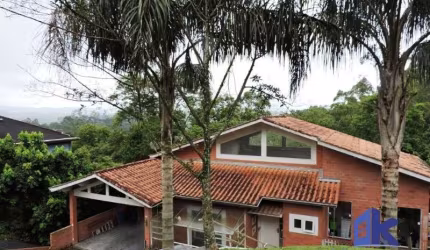 Casa a Venda Embu das Artes SP - Condomínio Parque das Artes