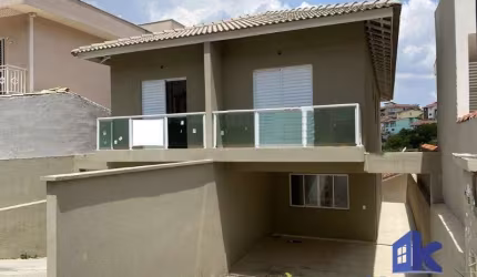 Sobrado a venda em Cotia 3 dorms (Km 30 Rap. Tavares).