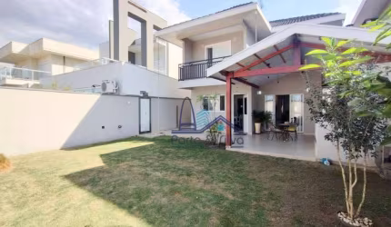 Casa com 3 dormitórios à venda, 250 m² por R$ 1.590.000,00 - Urbanova - São José dos Campos/SP