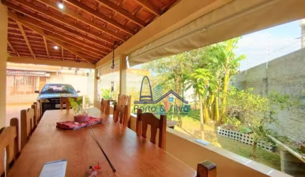 Casa com 3 dormitórios à venda por R$ 885.000,00 - Bosque dos Eucaliptos - São José dos Campos/SP