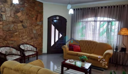Casa com 3 dormitórios à venda, 244 m² por R$ 890.000,00 - Vila Antônio Augusto Luiz - Caçapava/SP