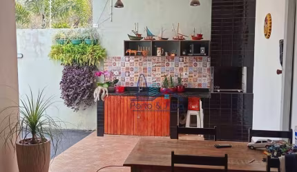 Casa com 3 dormitórios à venda, 100 m² por R$ 780.000,00 - Portal dos Pássaros - São José dos Campos/SP