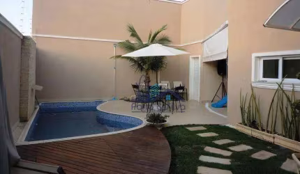 Casa com 4 dormitórios, 232 m² - venda por R$ 1.590.000,00 ou aluguel por R$ 8.500,00/mês - Villa Branca - Jacareí/SP