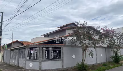 Casa com 4 dormitórios à venda, 268 m² por R$ 550.000,00 - Morada Do Contorno - Resende/RJ