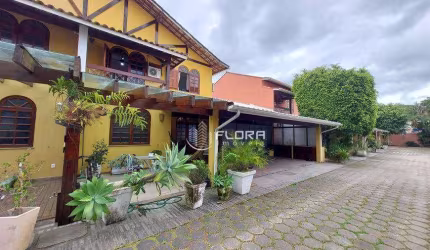 Casa com 3 dormitórios à venda, 304 m² por R$ 750.000,00 - Serra Grande - Niterói/RJ