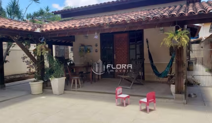 Casa com 3 dormitórios à venda, 156 m² por R$ 890.000,00 - Itaipu - Niterói/RJ