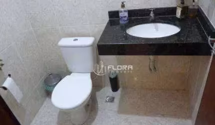 Casa com 4 dormitórios à venda, 216 m² por R$ 860.000,00 - Itaipu - Niterói/RJ