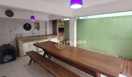 Casa com 2 dormitórios à venda, 130 m² por R$ 350.000,00 - Maria Paula - São Gonçalo/RJ