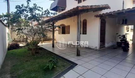Casa com 3 dormitórios à venda, 136 m² por R$ 890.000,00 - Itaipu - Niterói/RJ