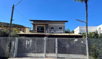 Casa com 3 dormitórios à venda, 144 m² por R$ 820.000,00 - Piratininga - Niterói/RJ
