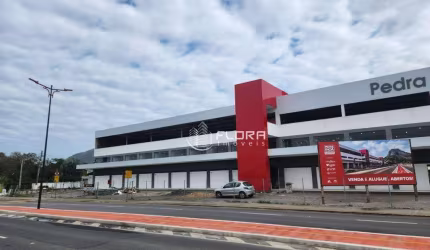Loja à venda, 31 m², pé direito de 5.8m possibilitando de 60m² de área por R$ 350.000 - Cajueiros (Itaipuaçu) - Maricá/RJ