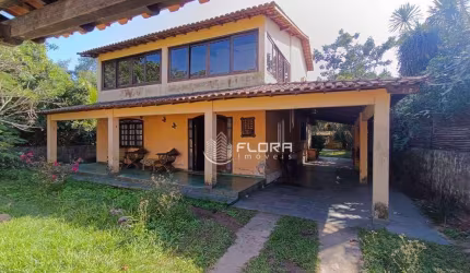 Casa com 3 dormitórios à venda, 319 m² por R$ 850.000,00 - Itaipu - Niterói/RJ